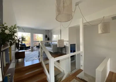 L'échappée en Gironde, l'escalier du salon